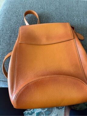 Leather Woman Backpack in Tan